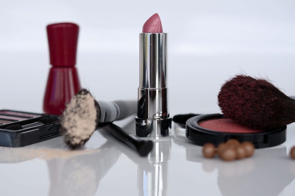 cosmetics, lipstick, eye shadow-1367782.jpg